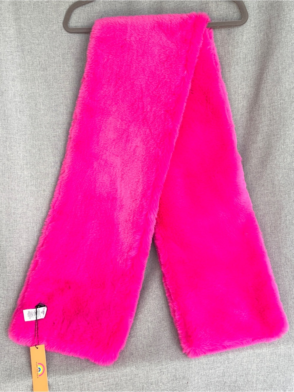 Kurt Geiger Poppy Pull Through faux fur scarf pink - Picture 11 of 12